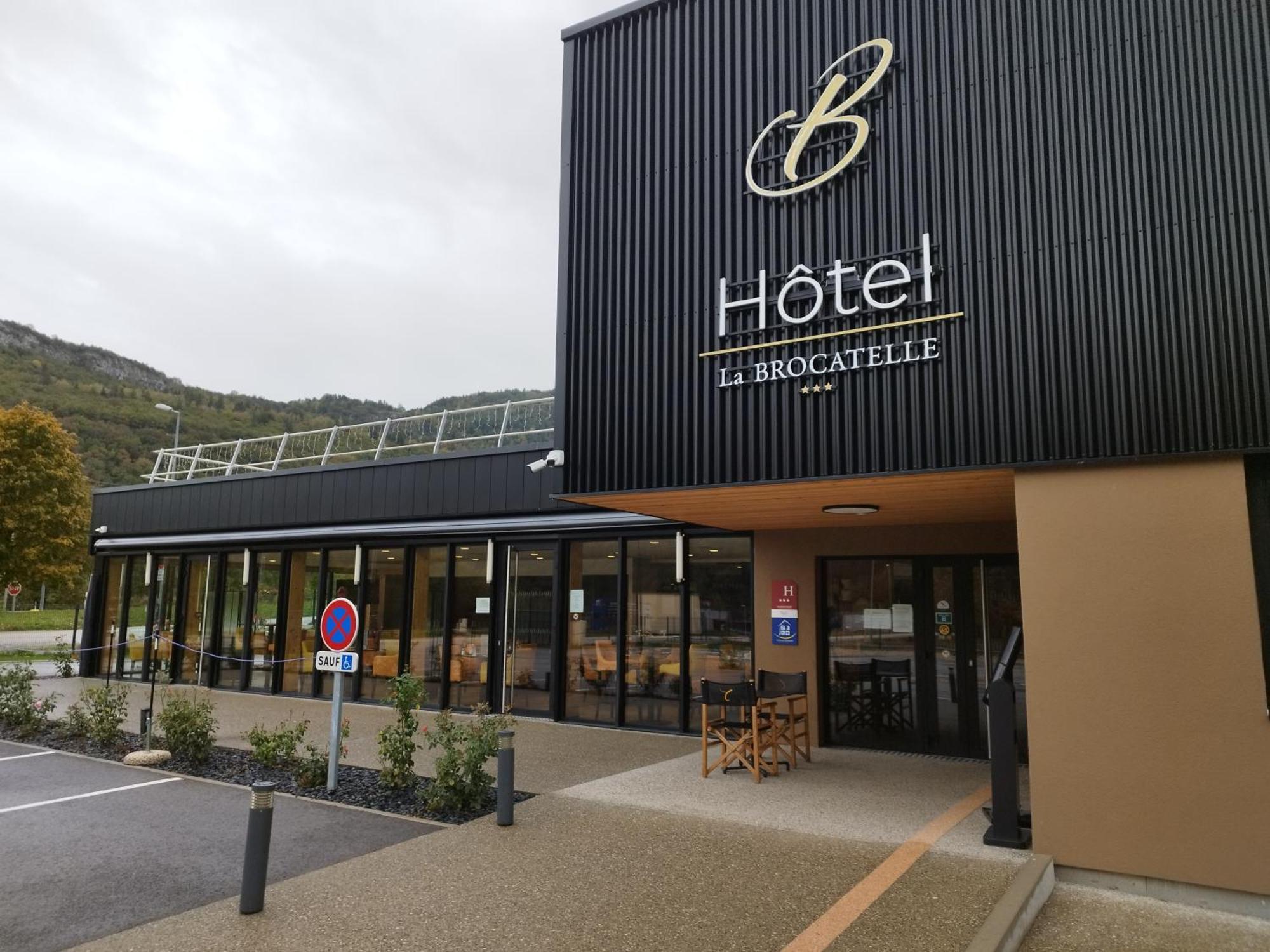 Hotel Restaurant Akena Molinges - La Brocatelle Saint-Claude Exterior photo
